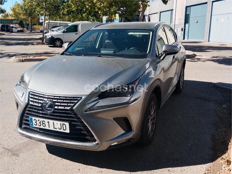 Gris / plata Usado 2020 Lexus NX300h Business Edition SUV | 33.000 € (Un poco caro) - Imagen 1/4