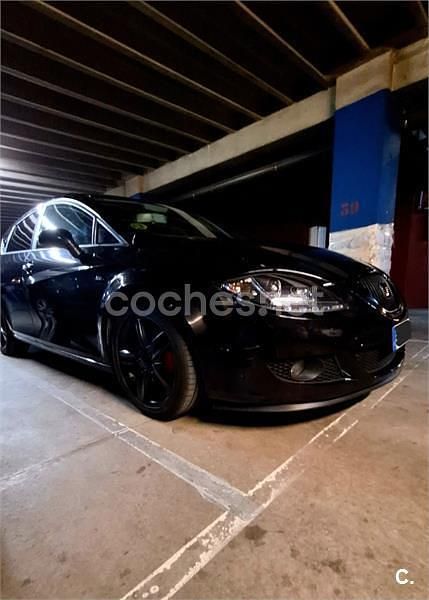 Usado Seat Leon Stylance 140 CV (102 kW) 2008 Negro Berlina