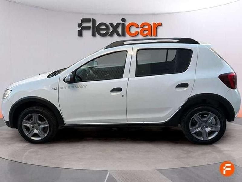 Usado Dacia Sandero Stepway 90 CV (66 kW) 2017 Blanco Berlina