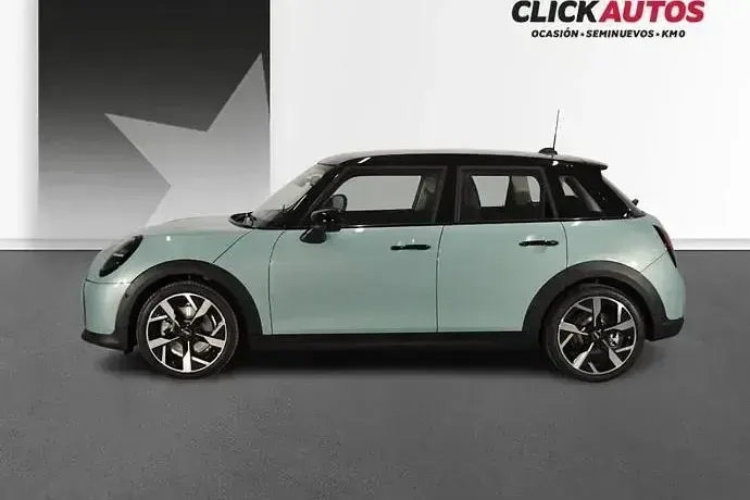 Usado Mini Cooper Classic 114 kW (156 CV) 2025 Rojo Utilitario