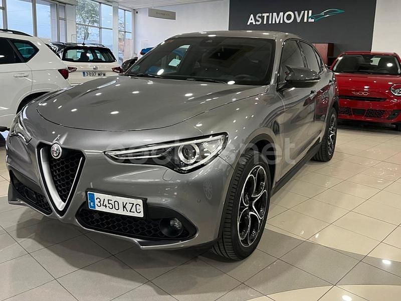 Gris / plata Usado 2019 Alfa Romeo Stelvio Executive SUV | 26.790 € (Precio justo) - Imagen 1/4
