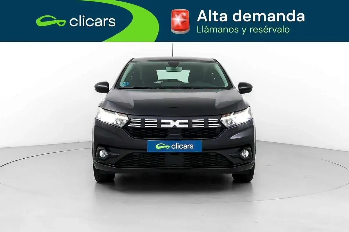 Usado Dacia Sandero Expression 101 CV (74 kW) 2023 Negro Utilitario