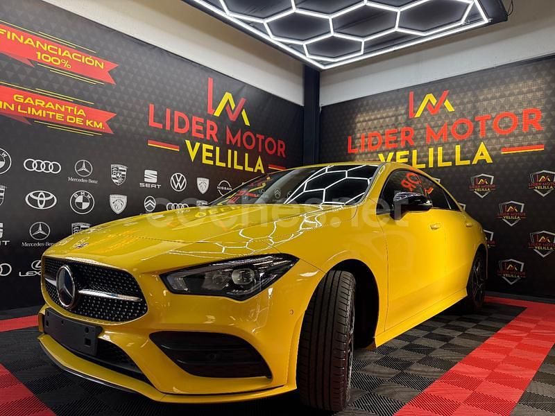 Amarillo Usado 2021 Mercedes CLA250e Berlina | 29.900 € - Imagen 1/4
