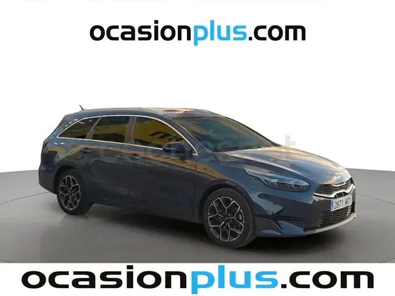 Usado Kia Ceed Style 100 CV (73 kW) 2025 Gris / plata Utilitario
