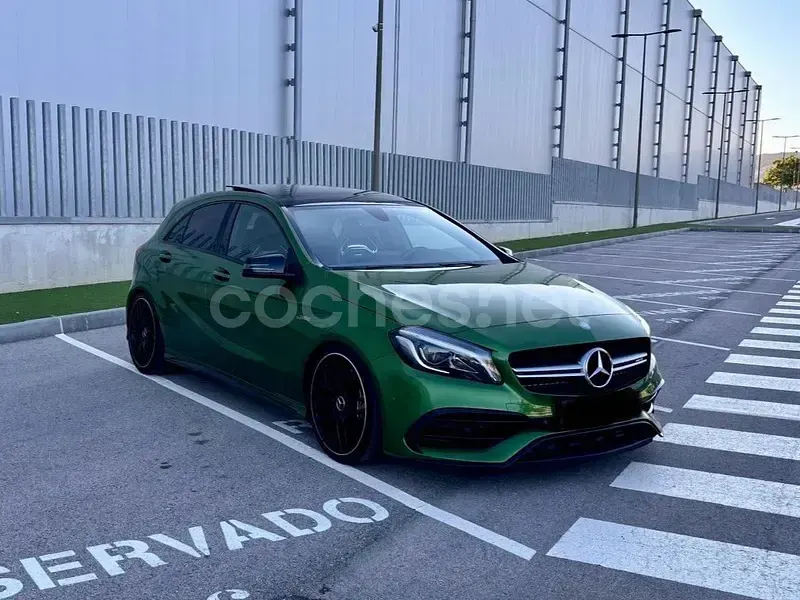 Usado Mercedes A45 AMG 381 CV (280 kW) 2016 Verde Utilitario