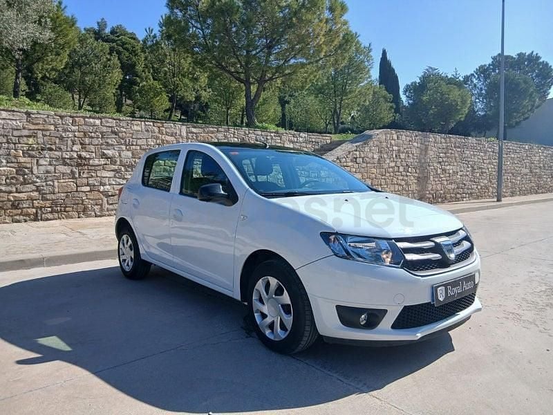 Usado Dacia Sandero Lauréate 90 CV (66 kW) 2017 Blanco Berlina