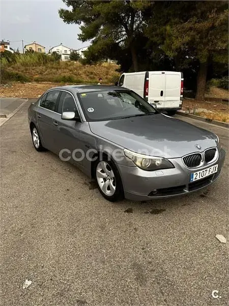 Usado BMW 525 177 CV (130 kW) 2006 Gris / plata Berlina