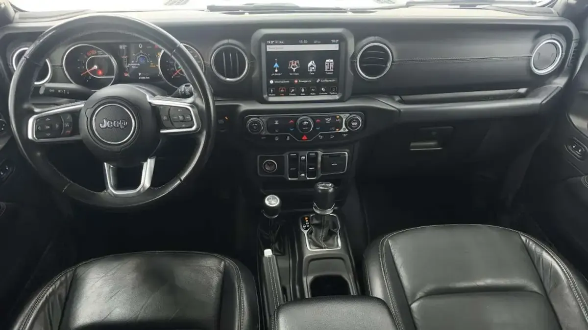 Käytetty Jeep Wrangler Unlimited Sahara 200 HP (147 kW) 2019 Harmaa Katumaasturi