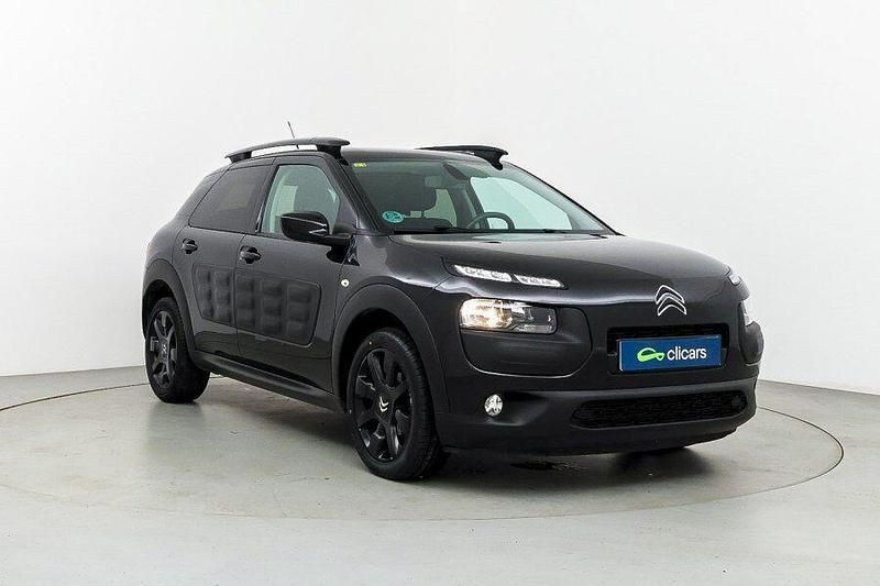 Usado Citroën C4 Cactus Feel 110 CV (80 kW) 2016 Negro Utilitario