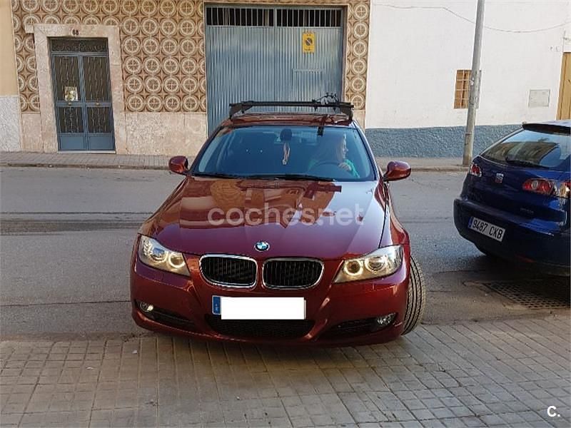 Usado BMW 318 Comfort Edition 143 CV (105 kW) 2010 Granate Berlina