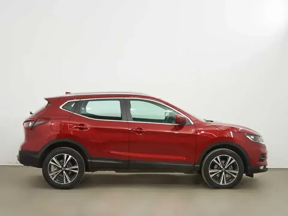 Usado Nissan Qashqai Acenta 140 CV (102 kW) 2021 Rojo SUV