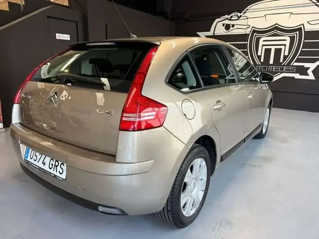 Usado Citroën C4 110 CV (80 kW) 2009 Beige Coupe
