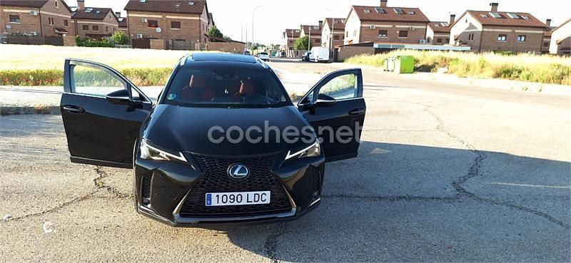 Negro Usado 2019 Lexus UX Sport Line SUV | 25.000 € (Precio justo) - Imagen 1/4