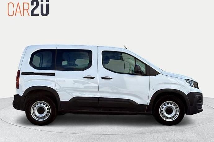 Usado Peugeot Rifter Business-Line 100 CV (73 kW) 2024 Monovolumen