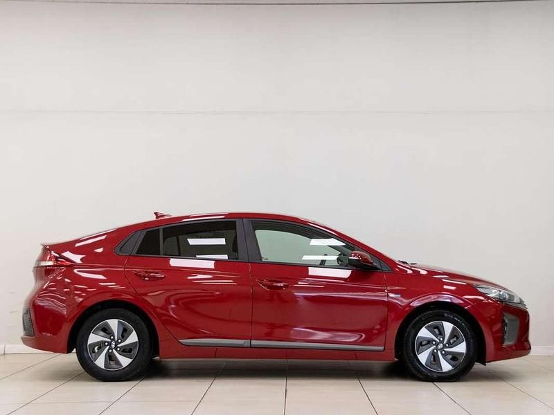 Usado Hyundai Ioniq 141 CV (103 kW) 2019 Rojo Utilitario