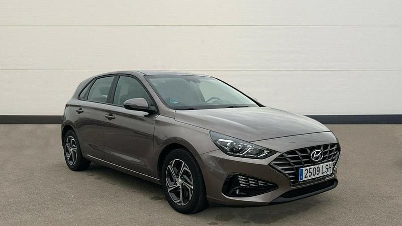 Otro Usado 2021 Hyundai i30 Berlina | 16.800 € (Precio justo) - Imagen 1/4