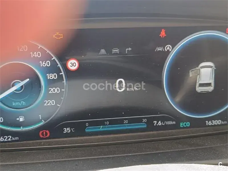 Usado Hyundai Bayon 100 CV (73 kW) 2025 Rojo SUV