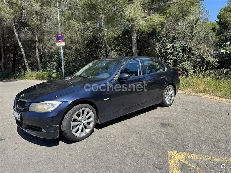 Usado BMW 320 163 HP (119 kW) 2005 Azul Sedan