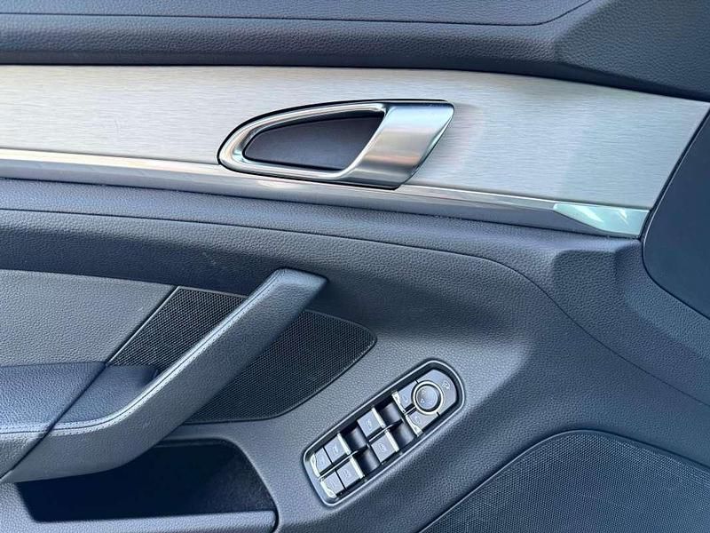 Usado Porsche Panamera 250 CV (183 kW) 2014 Negro Utilitario