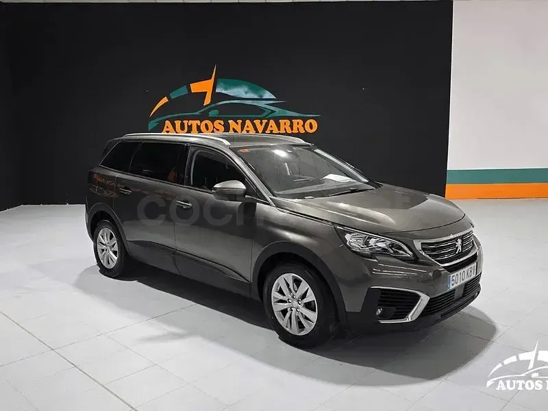 Usado Peugeot 5008 Active 120 CV (88 kW) 2017 Verde SUV