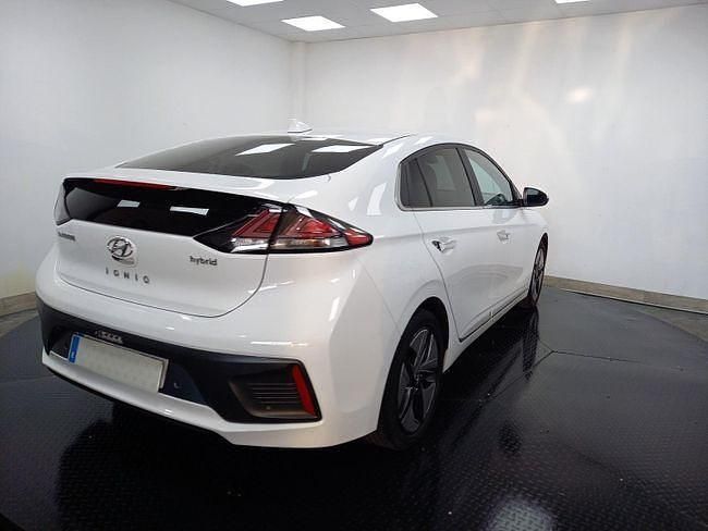 Usado Hyundai Ioniq 141 CV (103 kW) 2021 Blanco Utilitario