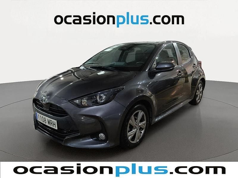 Usado Toyota Yaris Hybrid Active 116 CV (85 kW) 2024 Blanco Utilitario