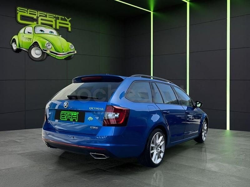 Usado Skoda Octavia RS 184 CV (135 kW) 2018 Azul Familiar