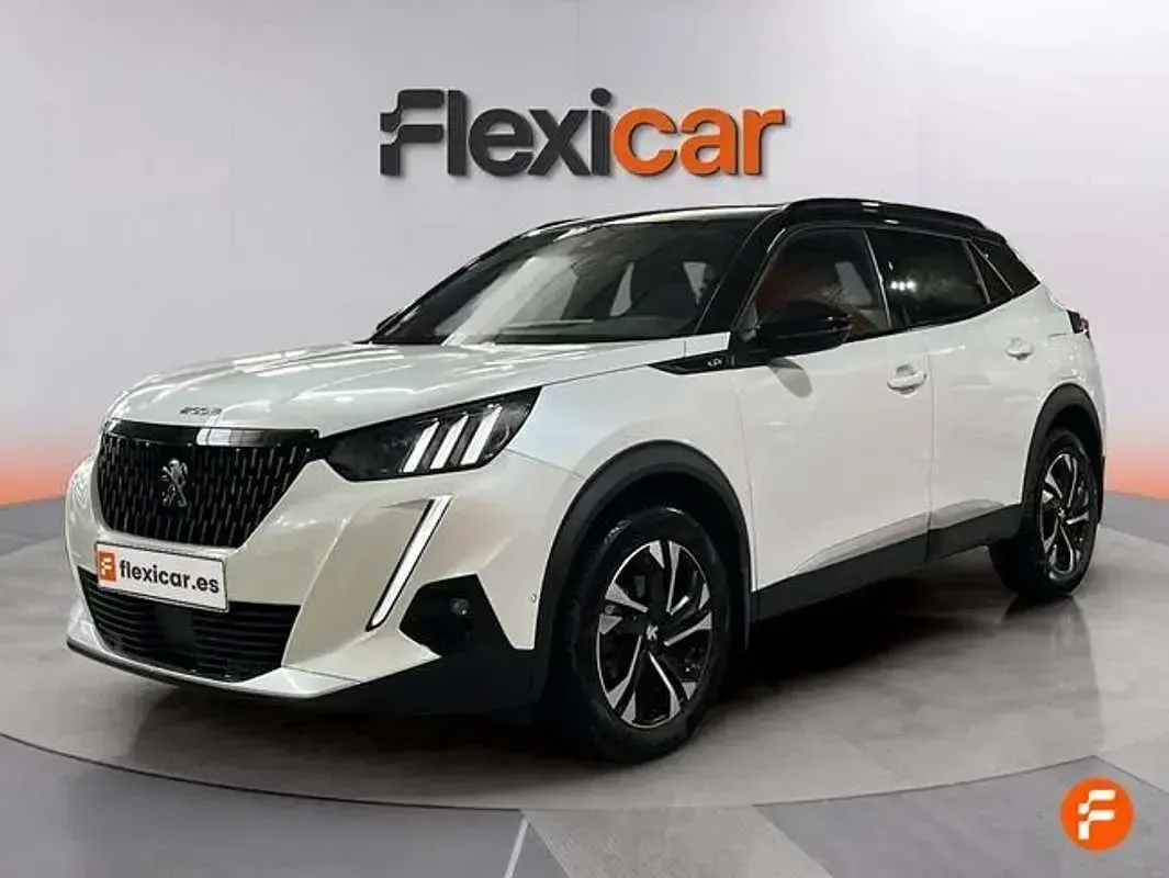 Usado Peugeot 2008 Allure 131 CV (96 kW) 2021 Blanco SUV