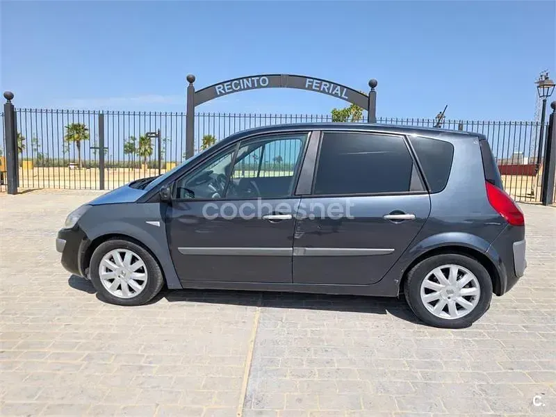 Usado Renault Scénic II Dynamique 130 CV (95 kW) 2007 Negro Monovolumen