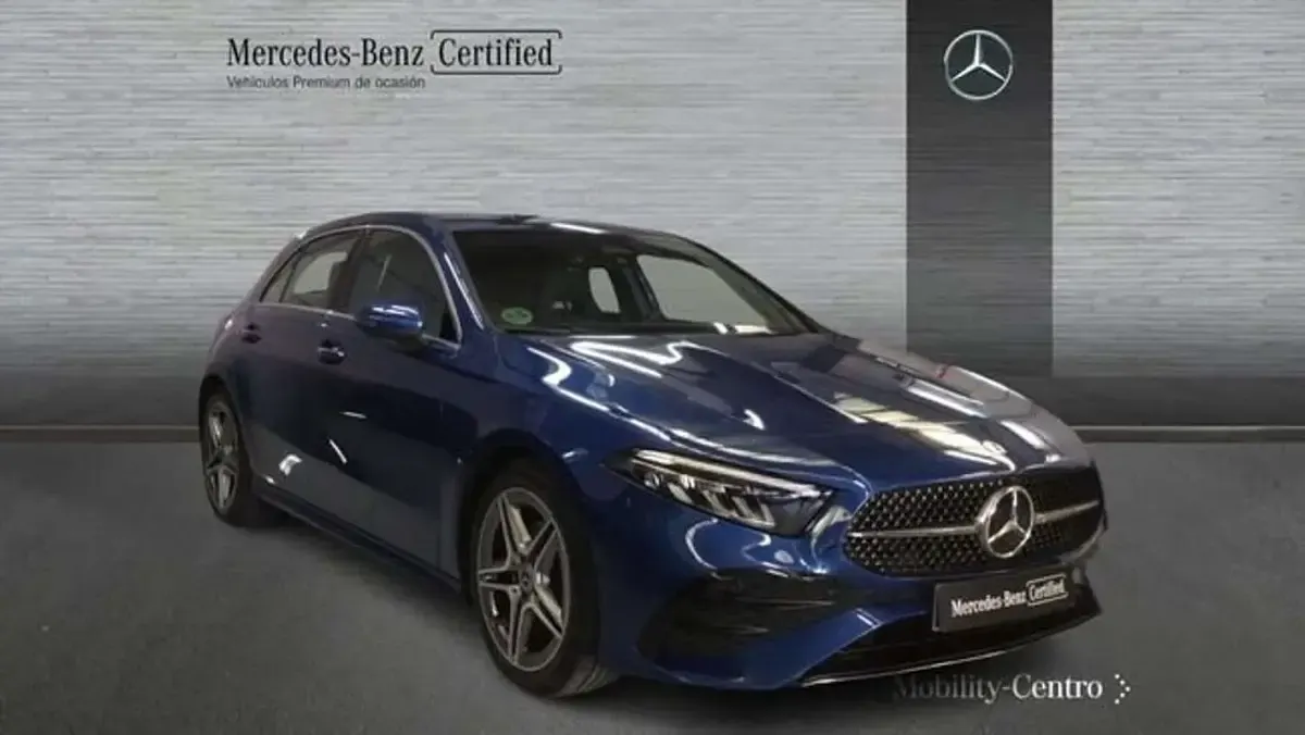 Usado Mercedes A180 109 CV (80 kW) 2024 Azul Utilitario