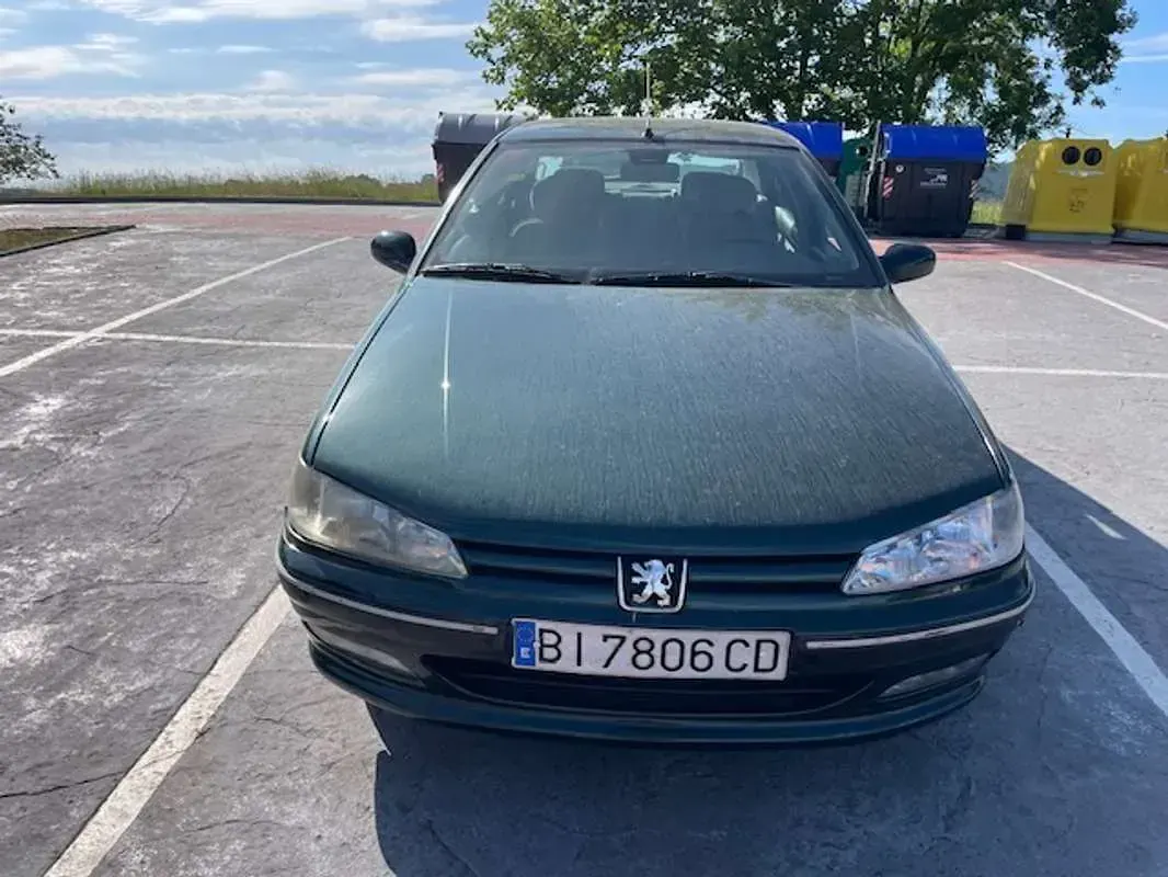 Usado Peugeot 406 90 CV (66 kW) 1997 Verde Berlina