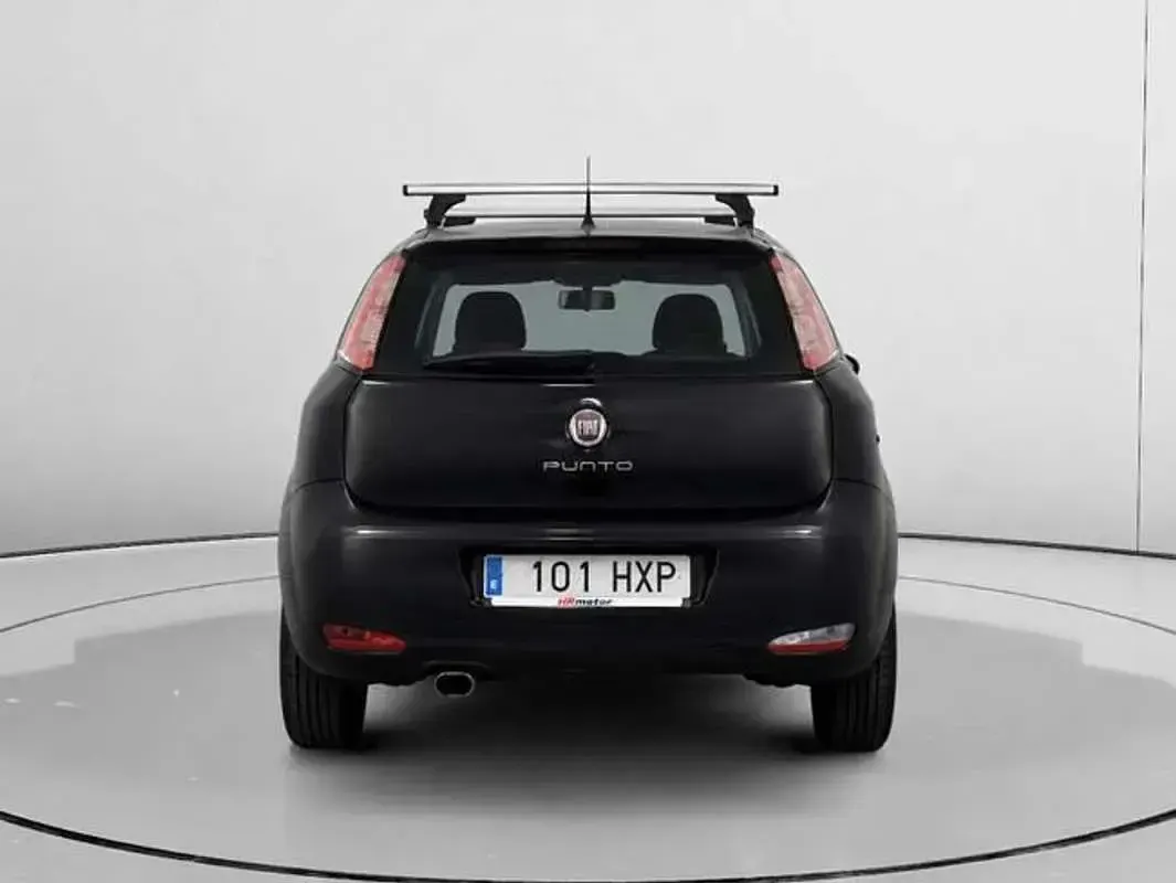 Usado Fiat Punto Easy 69 CV (50 kW) 2014 Negro Utilitario