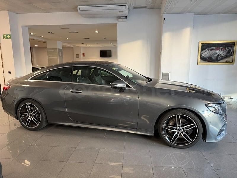 Usado Mercedes E220 194 CV (142 kW) 2018 Gris / plata Coupe