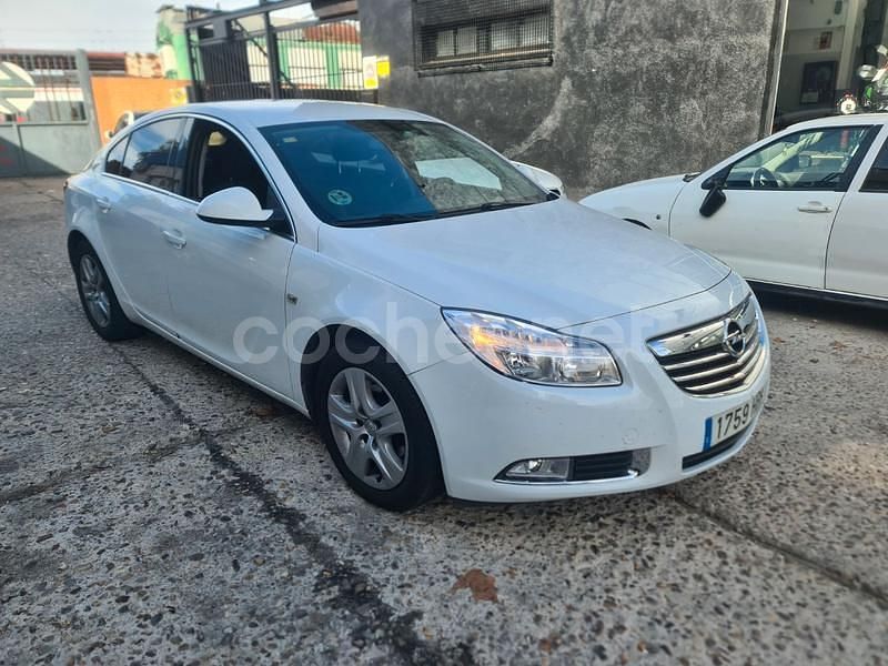 Usado Opel Insignia Cosmo 130 CV (95 kW) 2011 Blanco Berlina