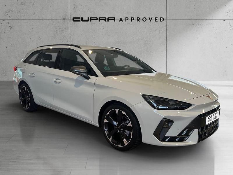 Usado Cupra Leon 150 CV (110 kW) 2024 Blanco Familiar