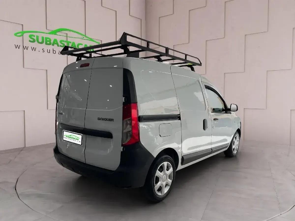 Usado Dacia Dokker Essentiel 75 CV (55 kW) 2019 Blanco Monovolumen