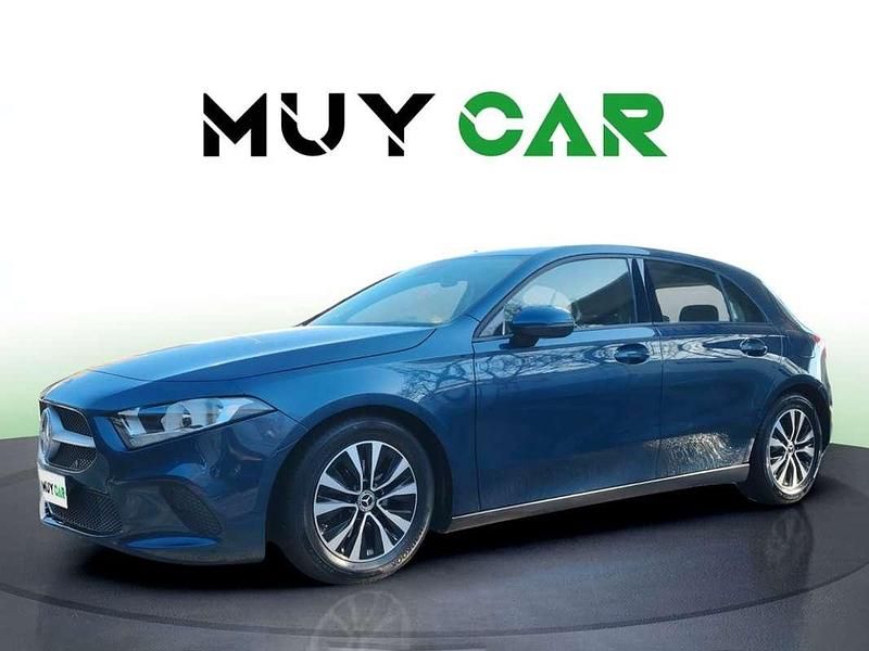 Usado Mercedes A180 116 CV (85 kW) 2020 Azul Utilitario