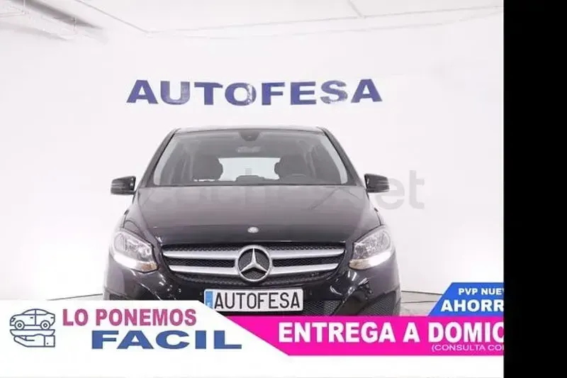 Usado Mercedes B180 110 CV (80 kW) 2016 Negro Utilitario