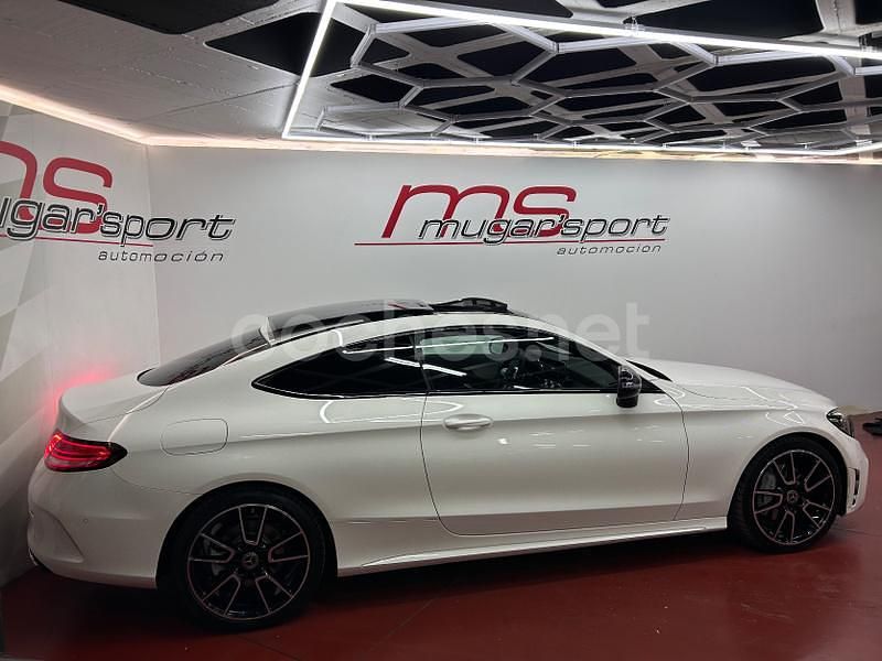 Usado Mercedes C220 194 CV (142 kW) 2022 Blanco Coupe