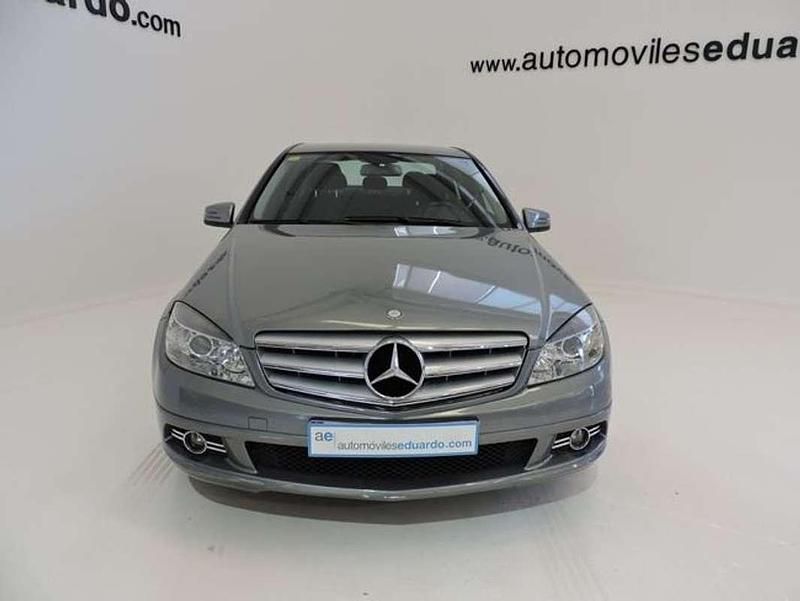 Usado Mercedes C180 156 CV (114 kW) 2010 Gris Berlina