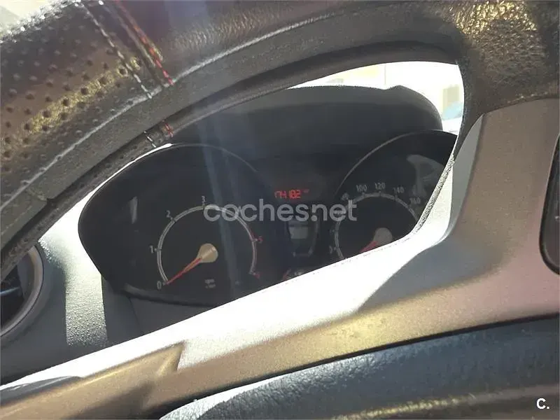 Usado Ford Fiesta Trend 68 CV (50 kW) 2010 Negro Berlina