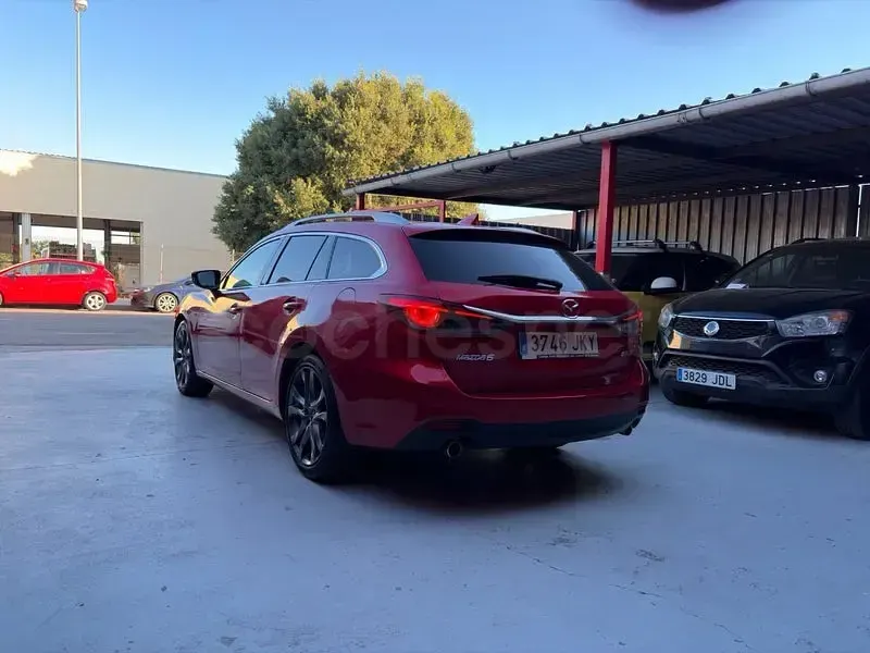 Usado Mazda 6 Style 150 CV (110 kW) 2016 Granate Familiar