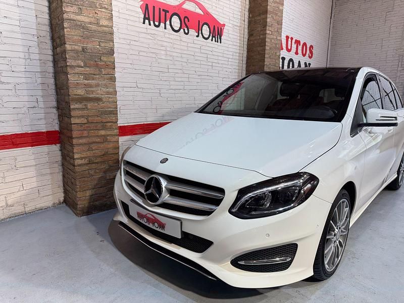 Usado Mercedes B200 AMG line 156 CV (114 kW) 2016 Beige Monovolumen