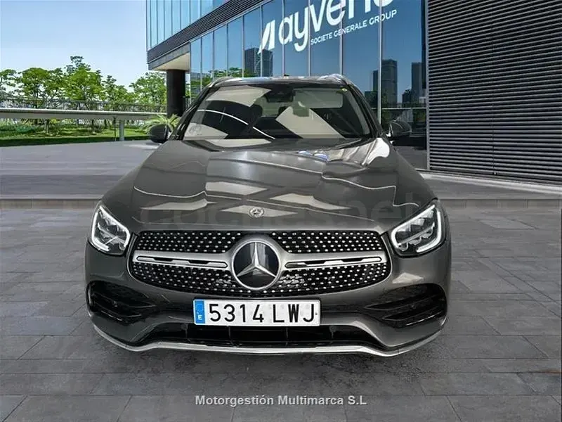 Usado Mercedes GLC300e 320 CV (235 kW) 2022 Gris / plata SUV