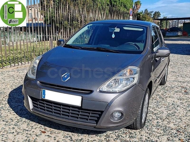 Usado Renault Clio II Authentique 75 CV (55 kW) 2011 Gris / plata Berlina