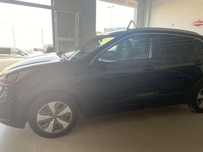 Usado Kia Niro 141 CV (103 kW) 2019 Azul SUV