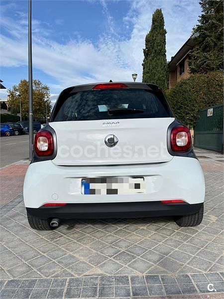Usado Smart ForFour Passion 90 CV (66 kW) 2017 Blanco Utilitario