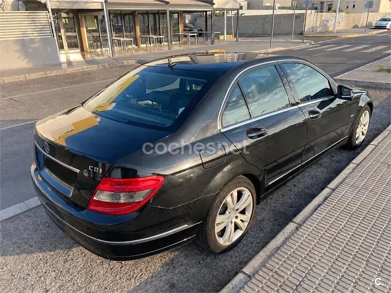 Usado Mercedes C200 Avantgarde 136 CV (100 kW) 2009 Negro Berlina