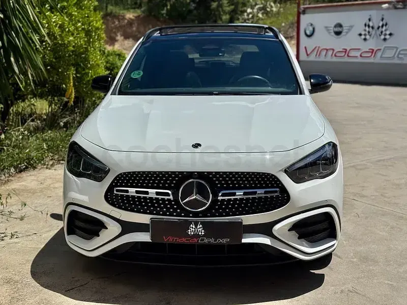Usado Mercedes GLA200 150 CV (110 kW) 2025 Blanco SUV