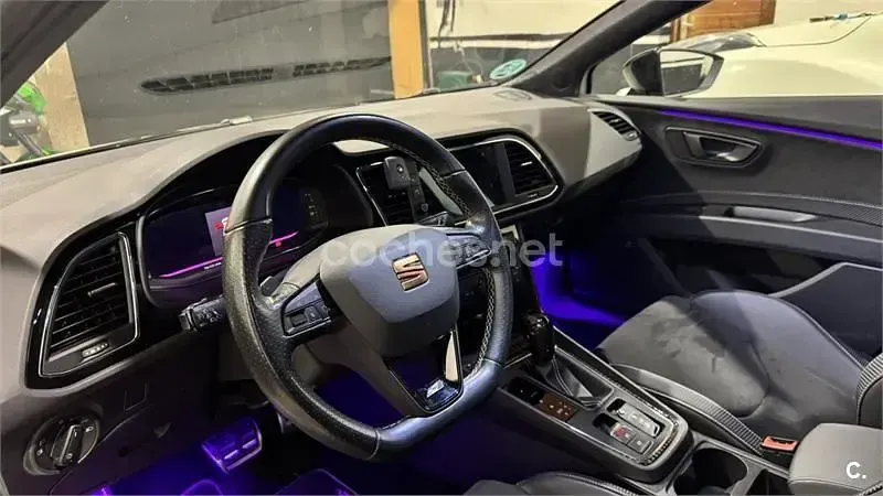 Usado Seat Leon ST 4Drive 300 CV (220 kW) 2019 Blanco Familiar